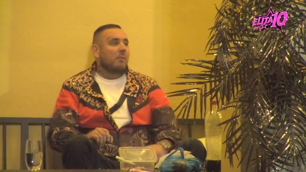 Ti si me kao ženu uništio: Aneli uverava Cara da je on jedini za nju, njega izjeda cvrv sumnje da provocira bivše iza njegovih leđa! (VIDEO)