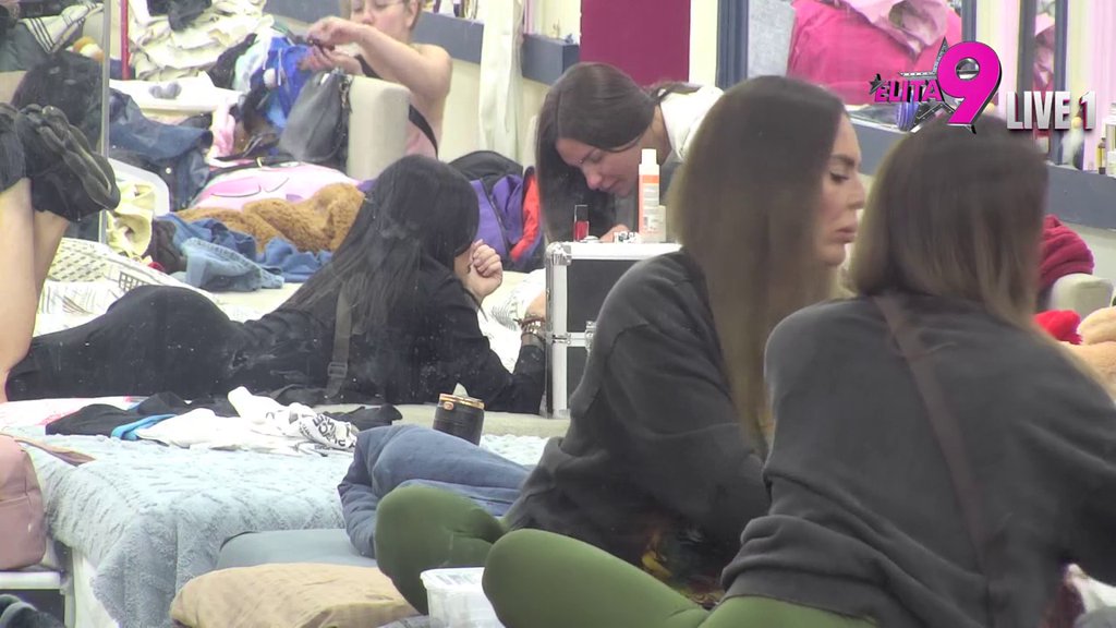 IMALI SU NEŠTO NAPOLJU, TO TVRDIM: Dača obelodanio pravu prirodu odnosa Kačavende i Janjuša, pa RASKRINKAO Maju Marinković: Mržnja prema Aneli joj je važnija od prijateljstva sa Anđelom! (VIDEO)