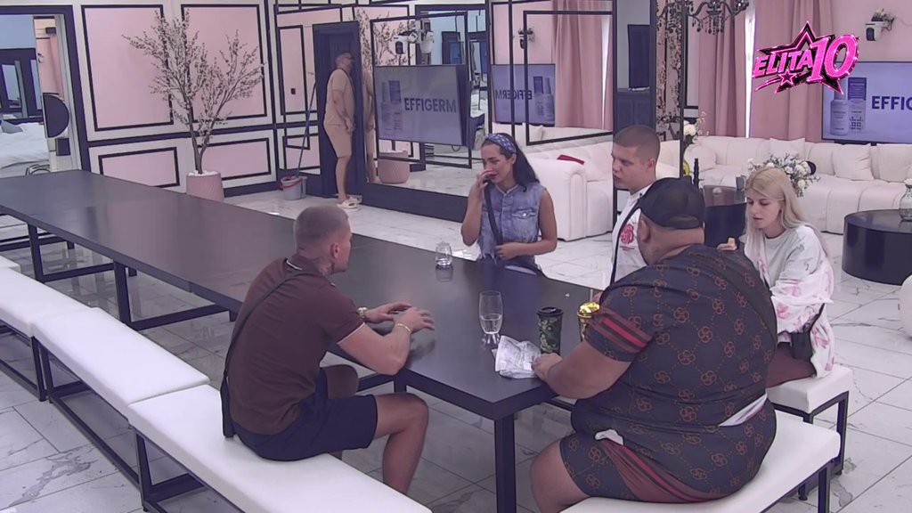 Volim grupnjake: Karlo otkrio da je bio sa DEVET muškaraca u isto vreme! (VIDEO)