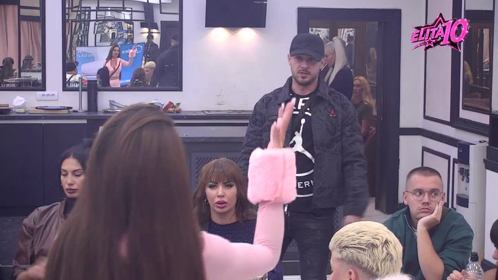 Kad god dobijem batine, uzima mi se ključ... Sanja se ne zaustavlja u iznošenju prljavog veša, Stefanović ključa (VIDEO)