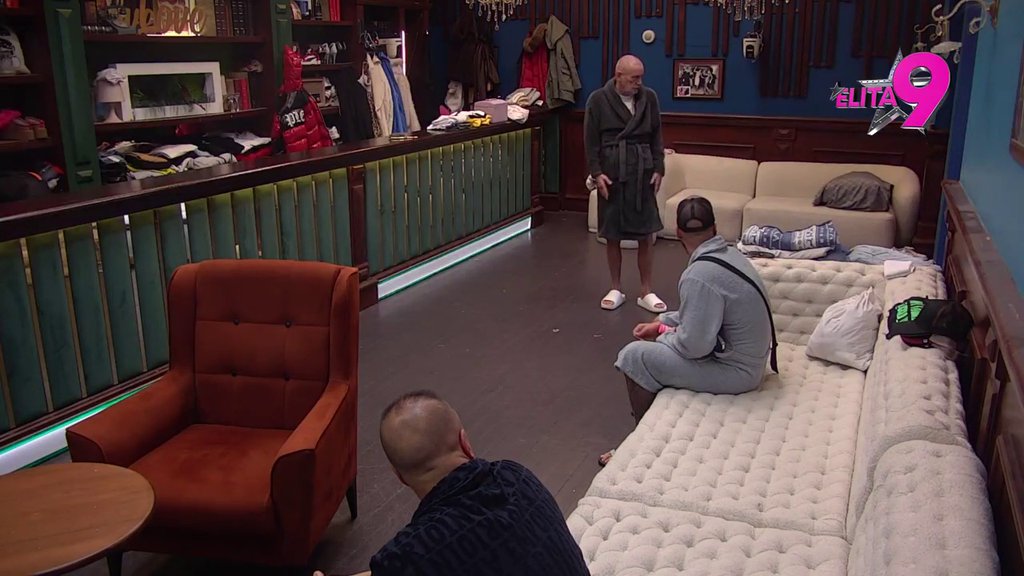 NE MOŽETE ZAJEDNO NI PET MINUTA: Mića očitao lekciju Luki o odnosnu sa Aneli, rešio da mu udari ŠAMAR REALNOSTI! (VIDEO)