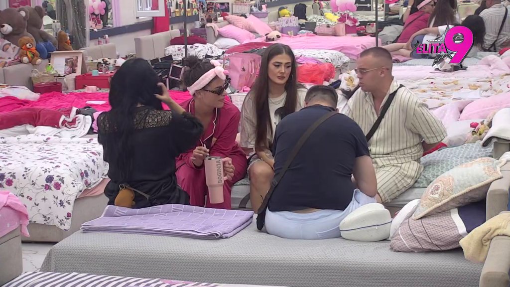 Razvezala jezik: Boginja oplela po Aneli zbog poniženja sa Filipom, kao da nije kroz isto prošla (VIDEO)