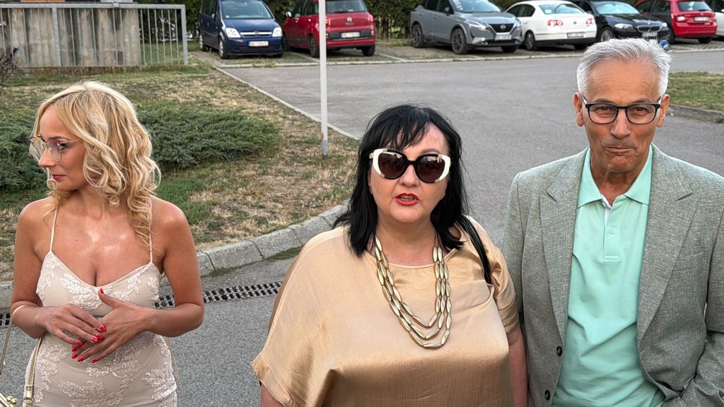 Moraće da bira između porodice i Bebice! Slavica Delić unajmila lično obezbeđenje za Teodoru, pa najbrutalnije do sada udarila na Aneli! (FOTO+VIDEO)