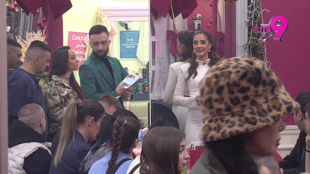 Imala sam za njega lavor, ali nisam stigla... Anđela ponizila Bebicu pred svima, Đukiću porodica zamera SAMO JEDNO (VIDEO)