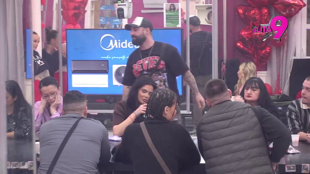 LUKA PROGLAŠEN NAJVEĆOM PAPUČOM ELITE 9! Mina pecnula Viktora za Aneli, Ahmićeva demolirala Vujovića: Ugušio me je zbog toga, zato sam i presekla (VIDEO)