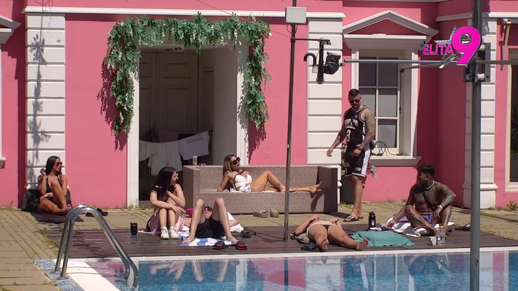Pljušte provokacije na sve strane: Terza pokušao da pomiri Đukića i Aneli, oni se peckaju kao nikad! (VIDEO)