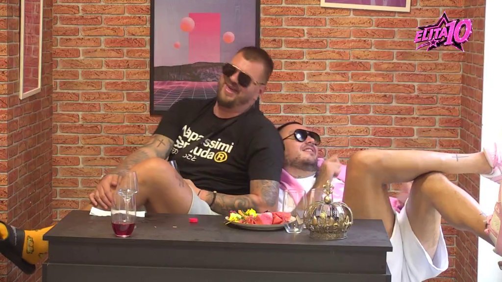 Janjuš i Car popadali sa stolica! Burek raspalio po vicevima, ovo morate da čujete (VIDEO)