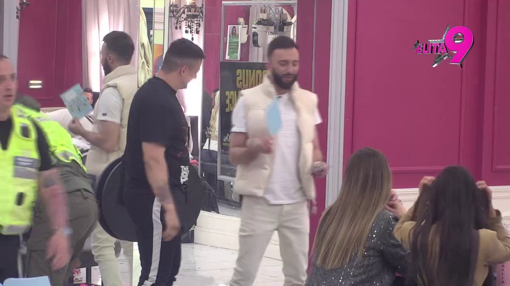 KAO DA ME JE ON PRAVIO: Terza oduševljeno reagovao na čestitku Sofijinog oca, pa priznao zabrinutost jer se njegova porodica nije oglasila! (VIDEO)