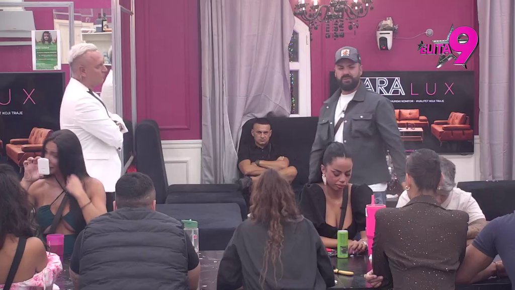 Prijateljstvo se svelo na tri hiljade dinara?! Ivan i Luka u novom verbalnom klinču, Marinković ga saterao u ćošak: Da sam ti dao četiri hiljade, a isto rekao, bilo bi drugačije... (VIDEO)