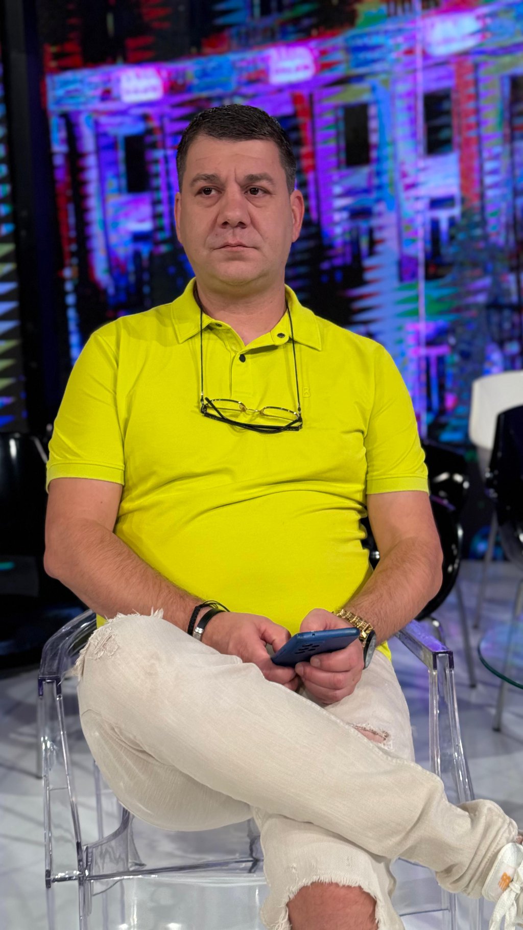PREPLAKALA SAM DAN, ZAVRŠILA KOD LEKARA! Ivan Marinković u Eliti smuvao 20 godina mlađu Saru, njena majka OČAJNA: On je skoro pa GODIŠTE NJENOG OCA!