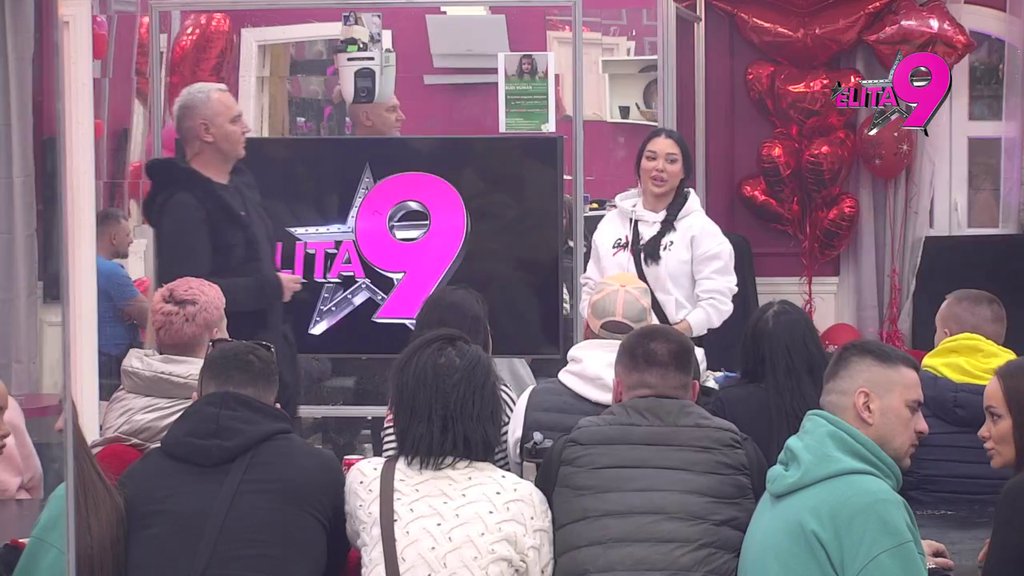 Brutalni rat Maje i Aneli: Prozivke pljušte kao lude, ori se Bela kuća od uvreda! (VIDEO)