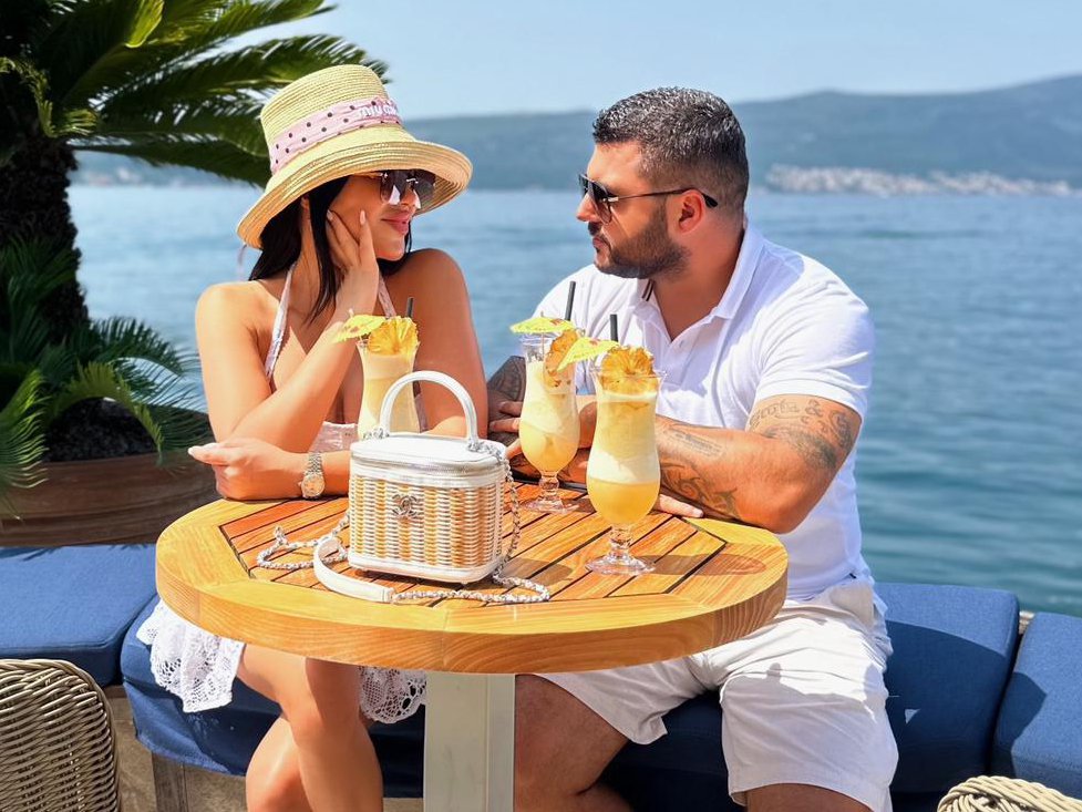 POVOLJNO PRAVIM ZVEZDE! Stanija urnisala Ahmiće i Durdžiće: Pošaljite muža u Majami, nek ponese pare, ali bez oca Mukija da broji koliko je pojeo, popio i potrošio!