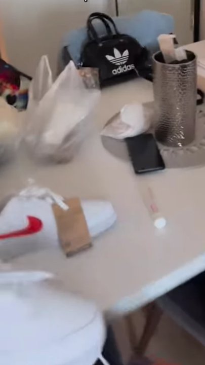 OVO JE STAN U KOM SU ŽIVELI KRISTIJAN I KRISTINA: Uređen je po poslednjoj modi, a jedan detalj svima zapao za oko (FOTO)
