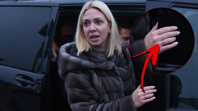 Milica Todorović se verila?! Pevačica uhvaćena sa prstenom na aerodromu, a evo šta je imala da kaže na pitanje o novom dečku (FOTO)