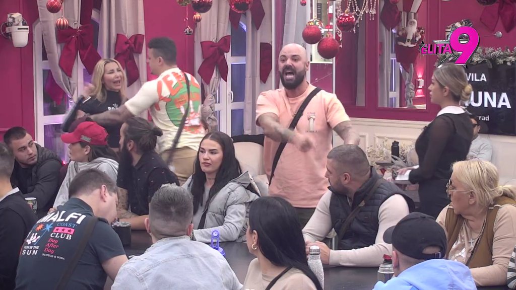 Aneli napravila karambol: Zaletala se na Luku, on je najgore urnisao! Vujović šokirao priznanjem nakon klipa vrele akcije Ahmićeve i Alibabe! (VIDEO)