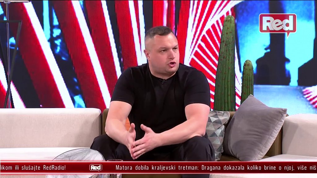 Hteo je da me odradi za 100 evra: Pavle otkrio da je Gastoza precrtao sa liste prijatelja, pa obelodanio još DETALJA o odnosu sa Anđelom Đuričić! (VIDEO)