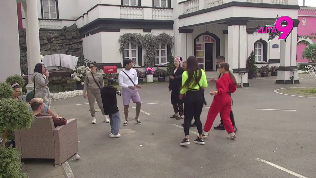 Večerašnja žurka OBEĆAVA! Učesnici spremili koreografiju, evo o čemu je reč! (VIDEO)