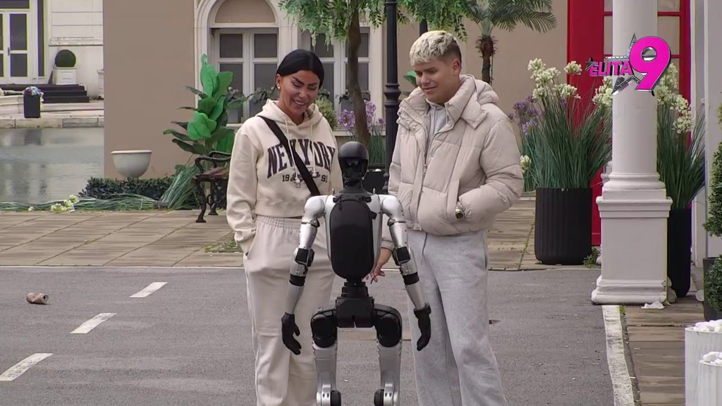 PILE IMA VIME! Urnebesni razgovor Toše i Uroša dovešće vas do suza! (VIDEO)