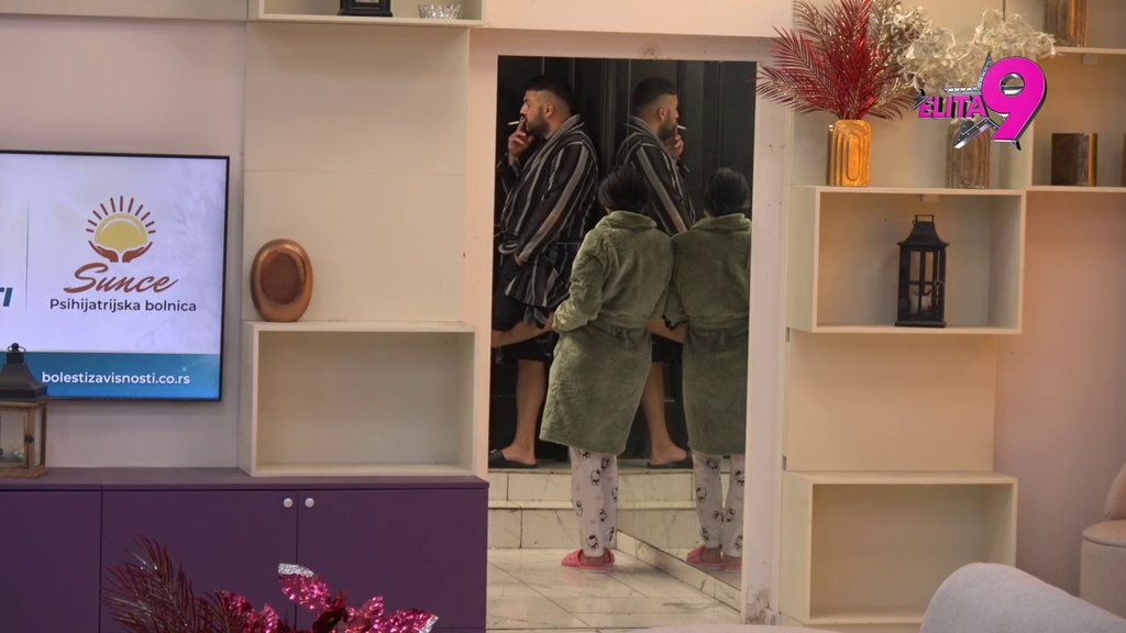 Drama u najavi! Asmin ni ovaj put ne izostvlja da spomene Maji svoje burne ljubavne dogodovštine, ona šizi: Kako se uvek uhvatim... (VIDEO)