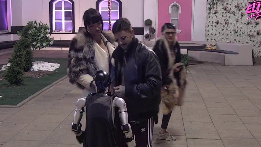 Toša pokušao da spojiLauru i Đukića, ona mu poručila: Neću ih sprečavati, neka se... (VIDEO)