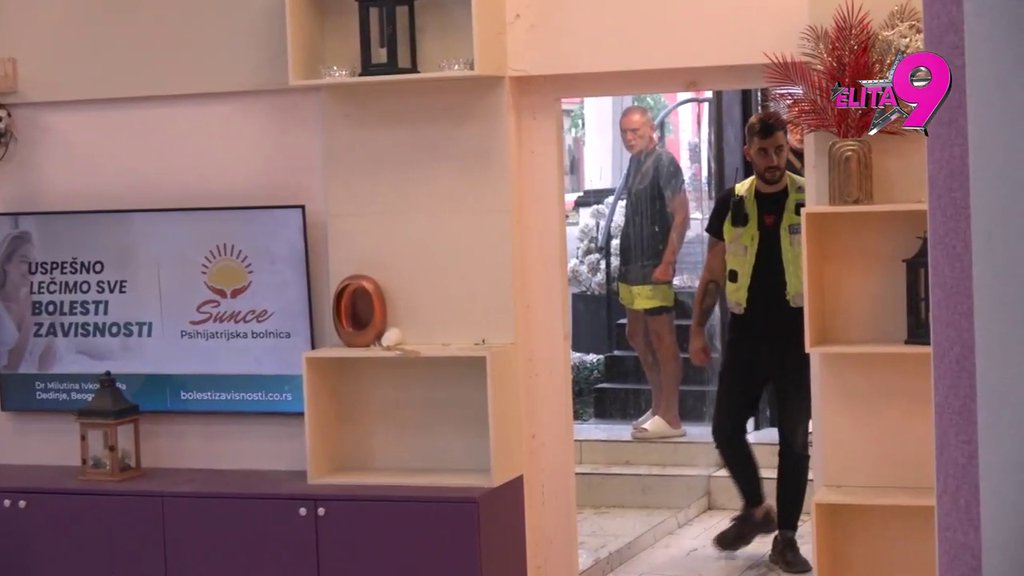 Pukao mi film: Lepi Mića izvređao Uroša za sve pare, psuje ga kao da sutra ne postoji! (VIDEO)