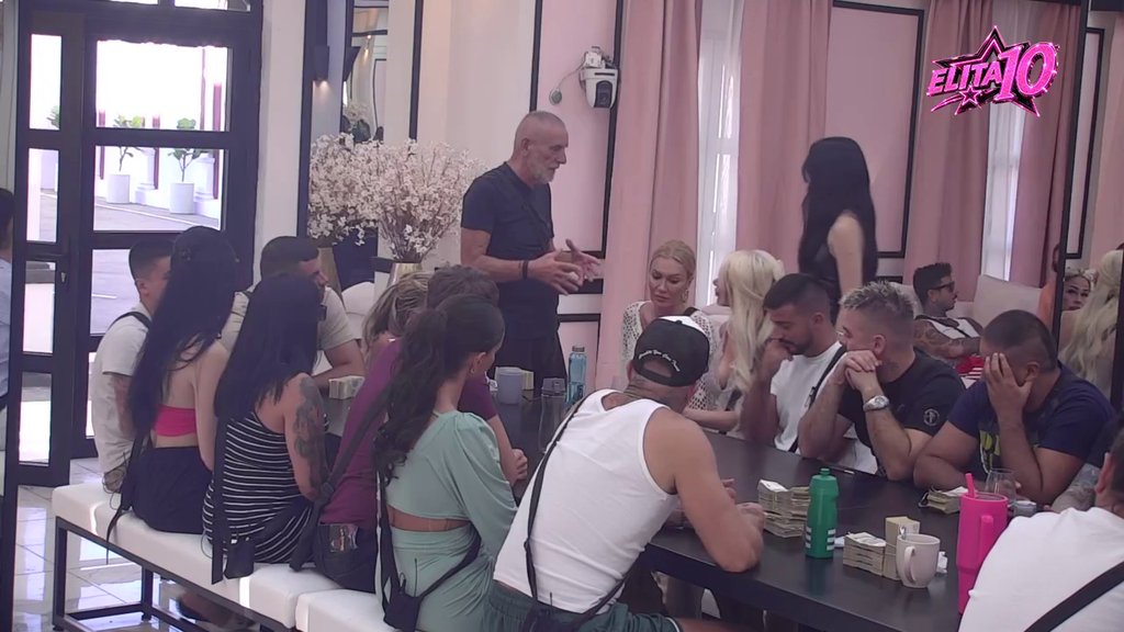 Mani se njega, upropastiće te: Mića otkrio svoje pravo mišljenje o Janjušu, on jasno svima stavio do znanja da je neponovljiv! (VIDEO)