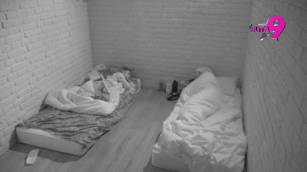 Teodora i Đukić skinuli rukavice! Odigrali igru istine, pa sve priznali jedno drugom: Se sećaš kada si kao izašla iz vecea... (VIDEO)