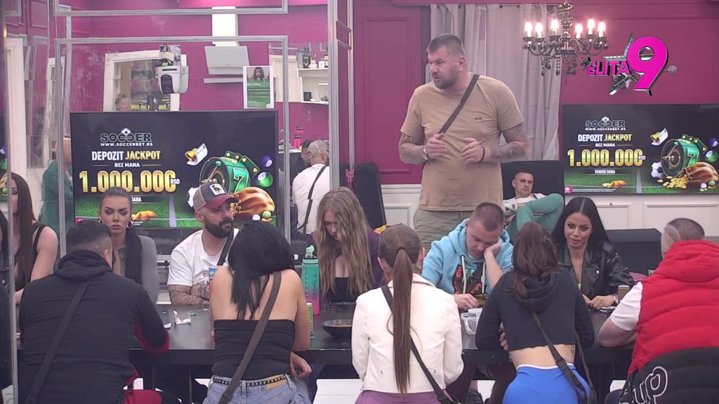 Kakva pomoć, ti je od ku*ca uništavaš: Luka pecnuo Miću jer se okrenuo od Anite, Pržulj ZAURLAO na njega, Stanojlovićeva UKINULA sek*ualne odnose (VIDEO)