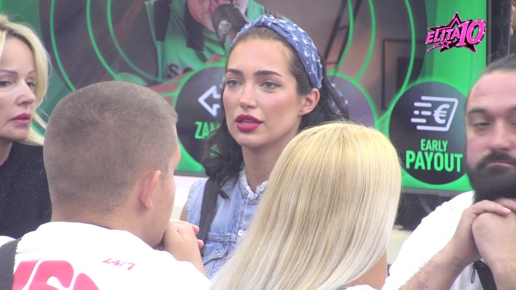 Laura raspalila rafalnu paljbu: Pokazala kakva aždaja može da bude za crnim stolom, pa Leona razvalila na komade! (VIDEO)