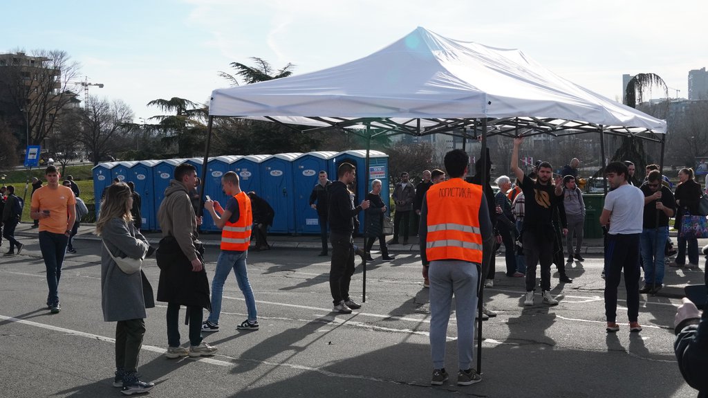 Zagreb i Hrvati ne prestaju: Samo da haos u Srbiji traje sto duže