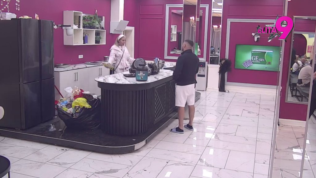 Trese se Bela kuća od Anelinog urlikanja: Alibaba je dovodi do ludila, hitno traže sastanak sa advokatom! (VIDEO)