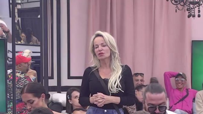 TI SI FEMME FATALE, A TO SU BILE NESREĆNE ŽENE! Ukućanka otkrila šta misli o Lauri, pa poručila: Fokusiraj se na jednu osobu (VIDEO)