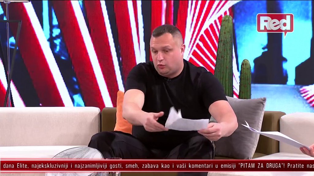 ŽIVELA JE KOD MENE, JA SAM JE FINANSIRAO, DAO JOJ DA VOZI AUTO OD 20.000 EVRA: Pavle Jovanović priznao sve o vezi sa Anđelom Đuričić, pa priložio DOKAZE da ona ne govori ISTINU o njihovom odnosu! ŠOK! (VIDEO)