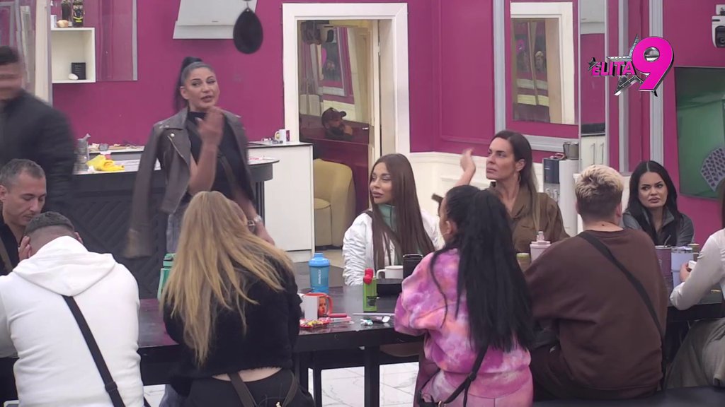 Unakazila se, htela je da ljudi vide da nije za star gvožđe: Totalno uništenje Milene Kačavende, ona se digla kao feniks iz pepela i najavila HAOS! (VIDEO)