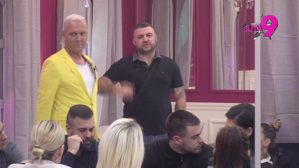 Totalni fijasko Aleksandre Jakšić: Cimeri žestoko osudili njenu podelu budžeta Mileni Kačavendi, ona pokušala da se opere, pa otišla još dublje u kanal! (VIDEO)