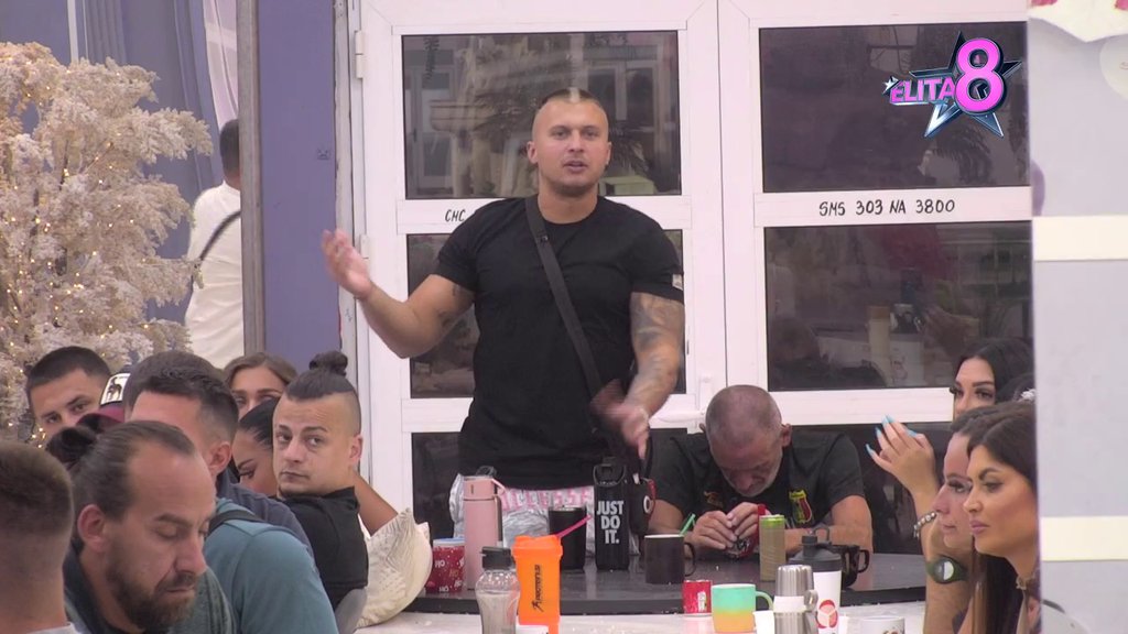Njena folirantska priča me ne interesuje: Gastoz shvatio da je Anđela ozbiljna glumica, isponižavao je u duetu sa Karićem kao nikad do sada! (VIDEO)