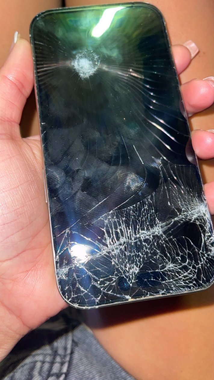 Asminov telefon razbijen u paramparčad! Maja mu demolirala i auto, otac Mustafa javno zakukao: U panici smo! (FOTO)