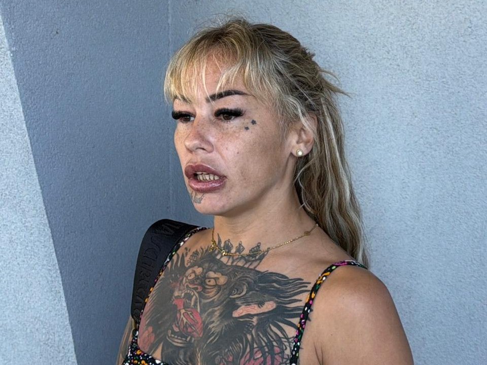 Mali Velja (19) oduvao 16 godina stariju Biljanu Čavlin! Samo četiri godine je stariji od njene ćerke, pred milionima ispričao šta mu je radila ISPOD POKRIVAČA, a sada su se oglasili njeni