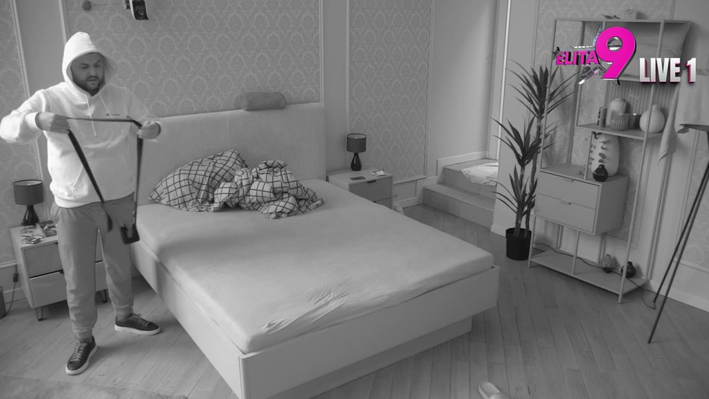 NEMA MIRA, NI SPOKOJA! Alibaba tumara zaleđenim imanjem, muče ga misli! (VIDEO)