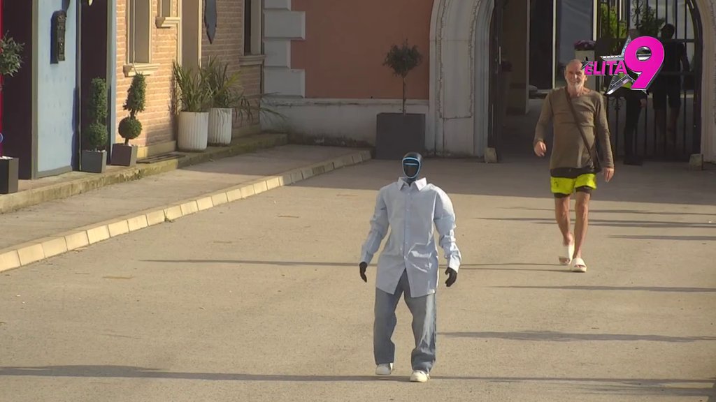 Stihovi koji pogađaju u srce! Janjuš ispratio Tošu sa rođendanske proslave uz OVU pesmu, svi se pitaju samo jedno! (VIDEO)