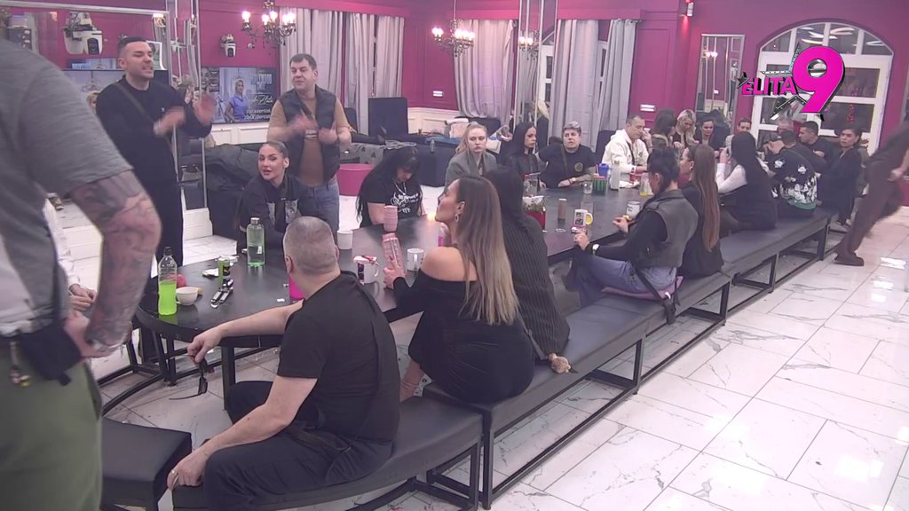 Znači da nemaš koga da je*eš napolju: Ivan jedva dočekao da udari na Anđelovu muškost, on istog momenta zapušio usta Mileni! (VIDEO)