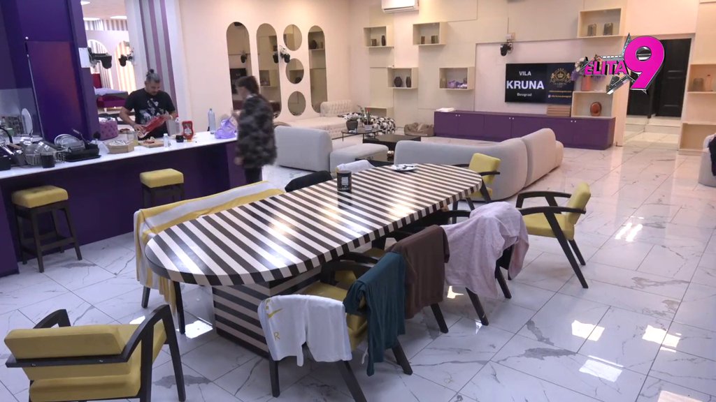 Haos u Odabranima! Bora zaurlao na Anastasiju, neće da čuje za nju: Ova mala klošarka što smrdi na pohovane piliće! (VIDEO)