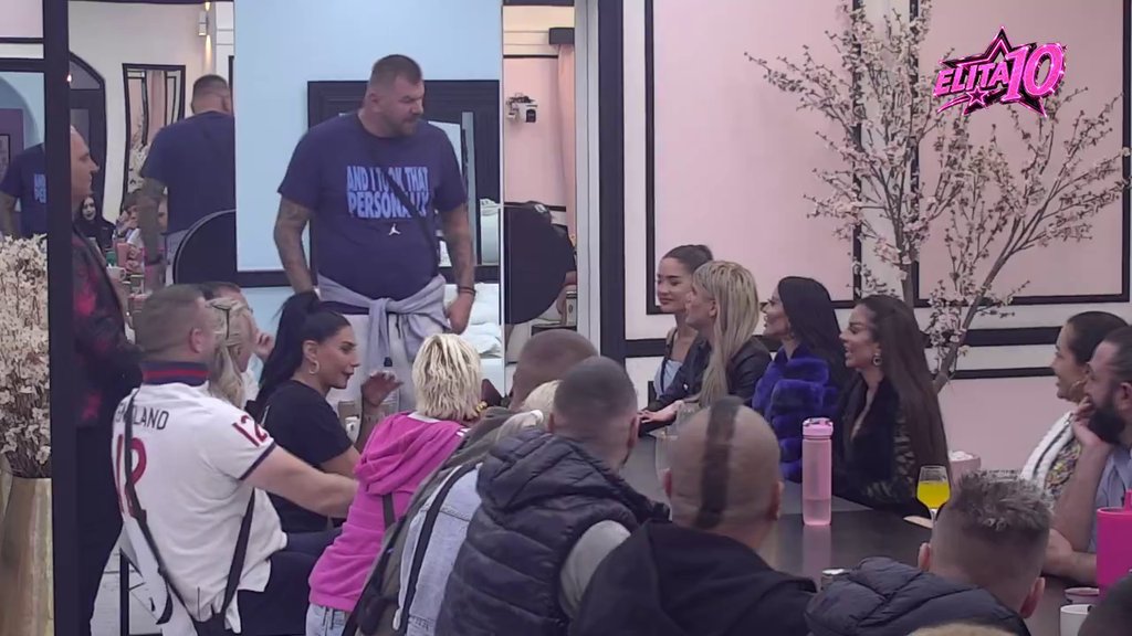 Ne dolazi sebi od šoka: Janjuš frapiran činjenicom da Maja ugovara viđanje Alibabe i Nore, opljuvao je za sve pare! (VIDEO)