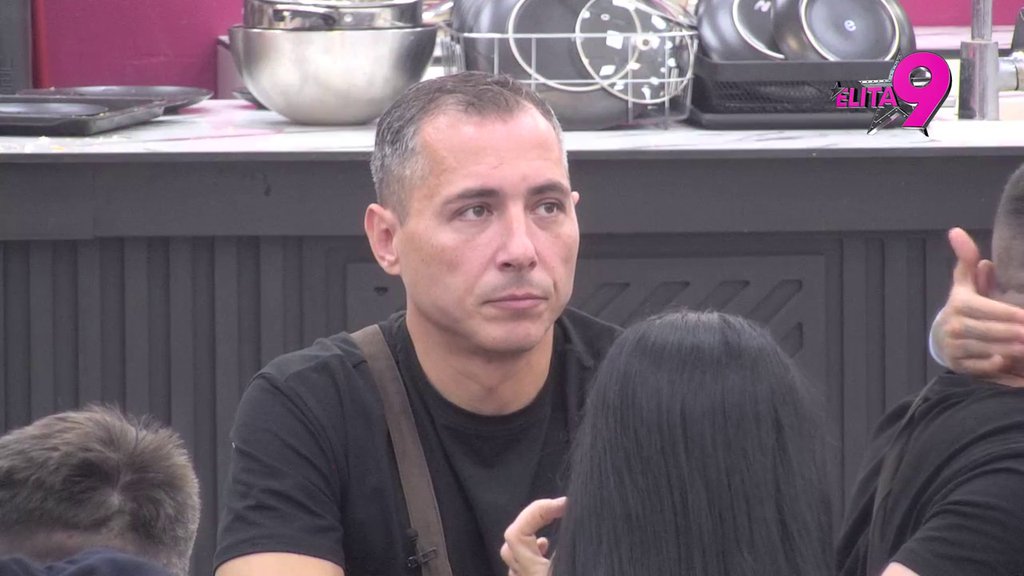 Tek će da pokaže pravo lice: Pop raskrinkao prljavu igru Aleksandre Jakšić! (VIDEO)