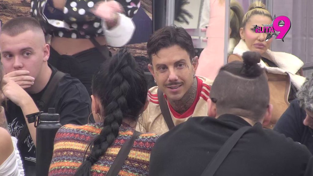 Izvlači svoju zadnjicu na finjaka: Maja unakazila Teodoru, pa poručila da jedva čeka novu nedelju i Filipovu novu utora devojku! (VIDEO)