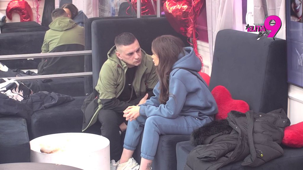 BRIZNUO U PLAČ: Bebica ne može da obuzda suze zbog Teodore, ona daje sve od sebe da ga digne iz očaja: ŽELIM ONOG STAROG TEBE! (VIDEO)