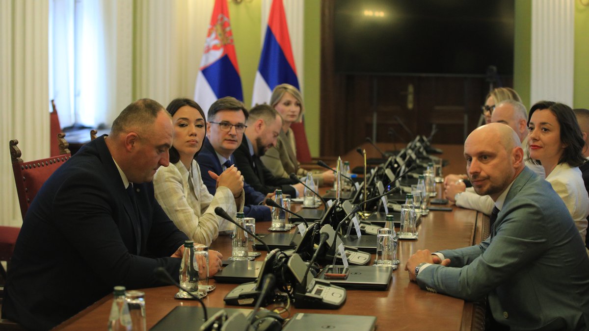 NEMA PREDAJE PRED STRANIM PRITISCIMA: SNS i Ujedinjena Srpska usaglasili zajedničku strategiju odbrane Srpske!