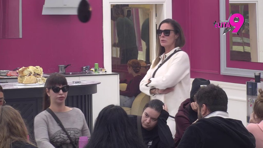 Tenzija dostigla vrhunac: Anđelo i Kačavenda zapenili jedno na drugo, žestoka svađa trese Belu kuću! (VIDEO)