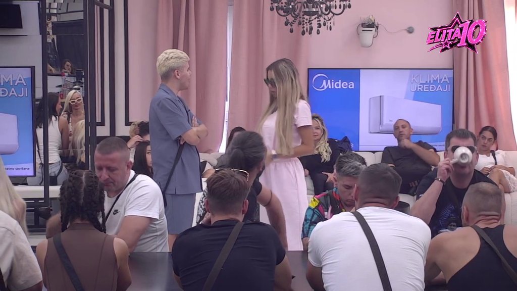 Imala šta da kaže! Aneli otkrila kako se oseća sada kada je slobodna žena, pa spomenula Đukića i Lauru... (VIDEO)