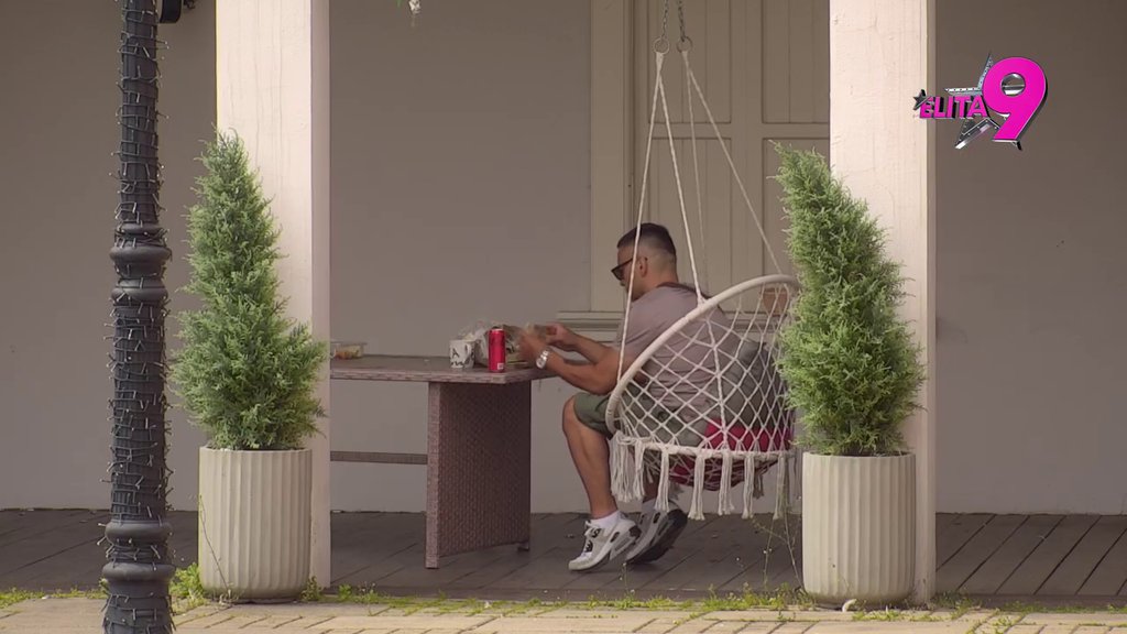 I BOGATI PLAČU! Bebica iz šteka izvukao PUNU KESU PARA, kad nema Teodore novčanice ga teše! (VIDEO)